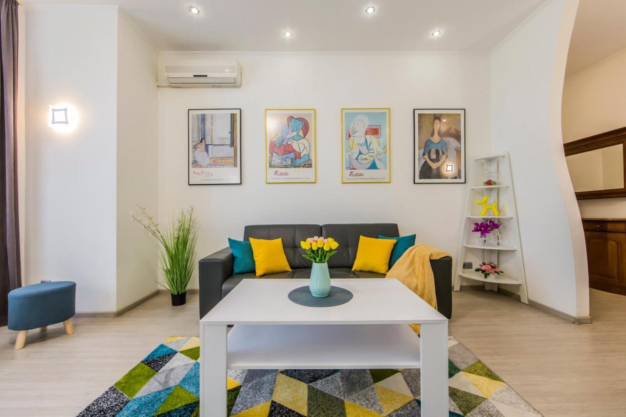 2-х кімнатна поруч із бессарабським ринком Apartment Kyiv