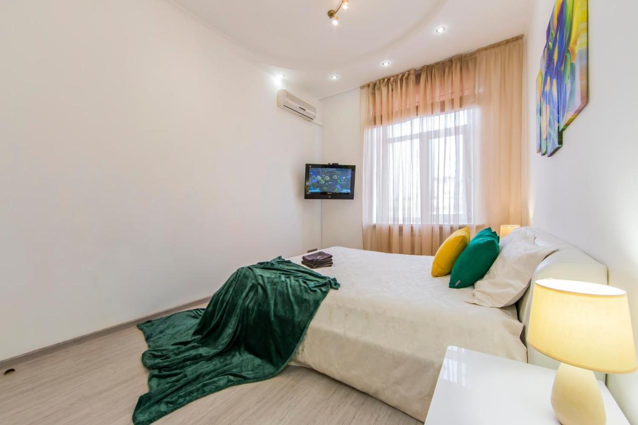 2-х кімнатна поруч із бессарабським ринком Apartment